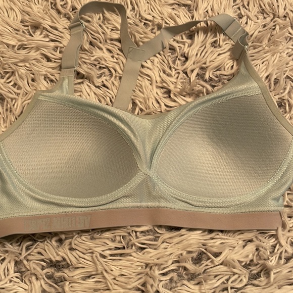 VSX sports bra - Picture 4 of 4